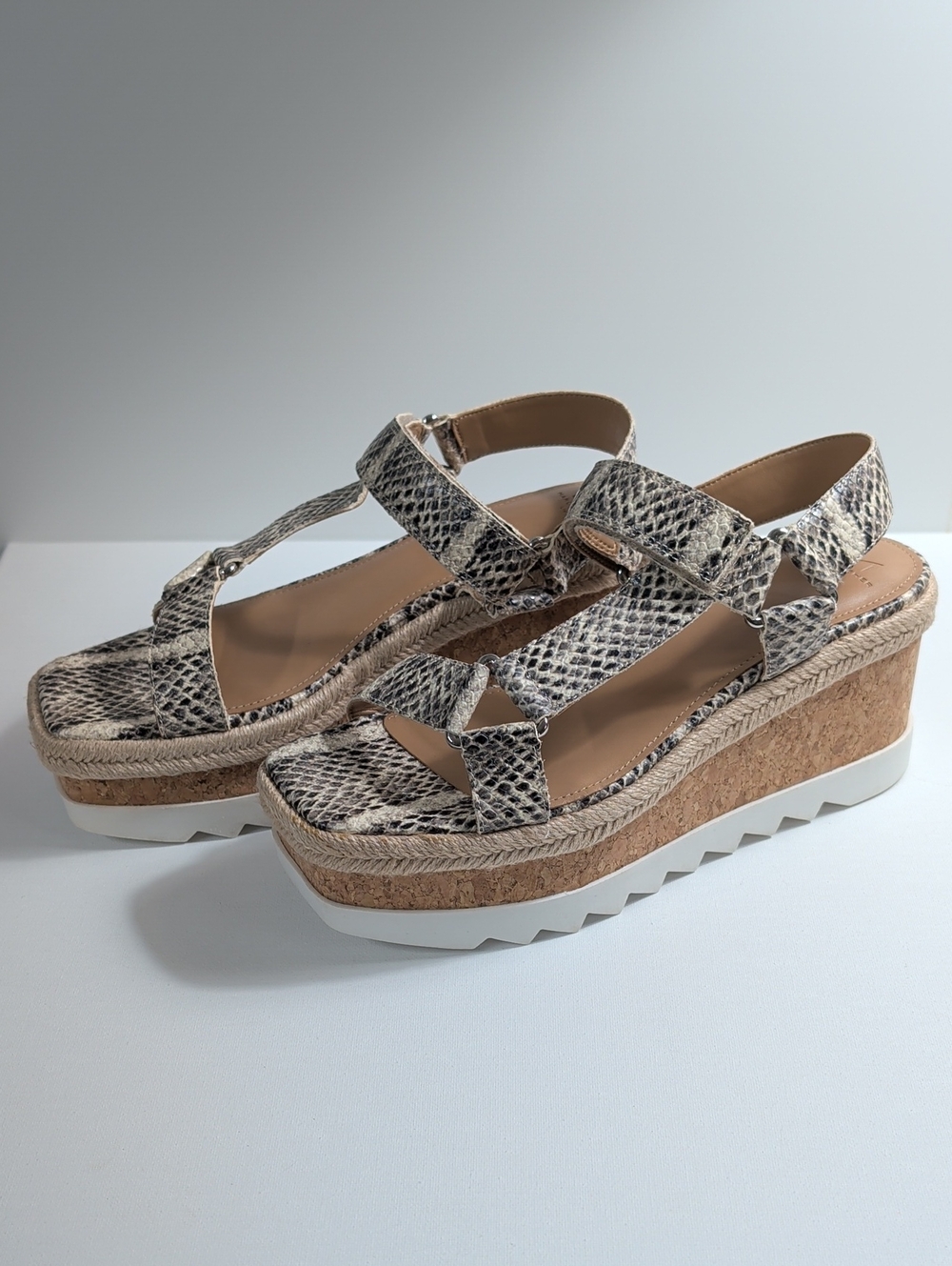 Marc Jacobs LTD Gylian Snakeskin Platform Wedges Size 9